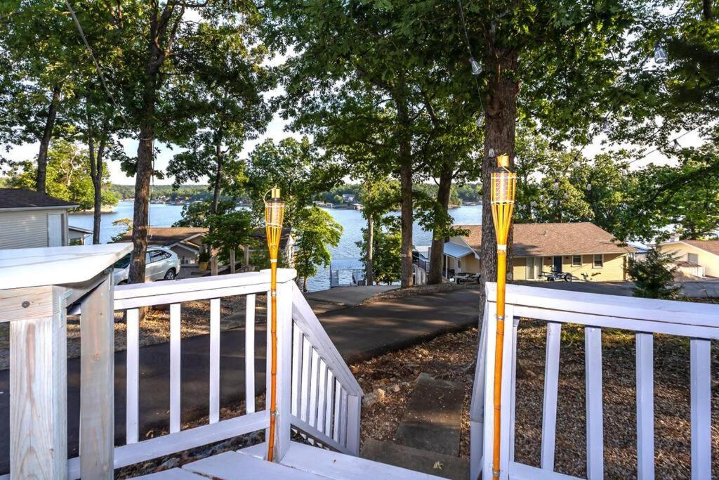 Funky Little Lakehouse - Private Dock And Sunset View Sunrise Beach Extérieur photo